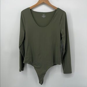 Nuuds Long Sleeve Crewneck Bodysuit in Green XL G4